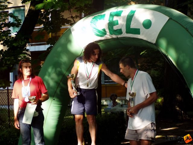görög ultrafutók és Lőw András  Balaton Szupermaraton Zöldgömb maratoni futóverseny