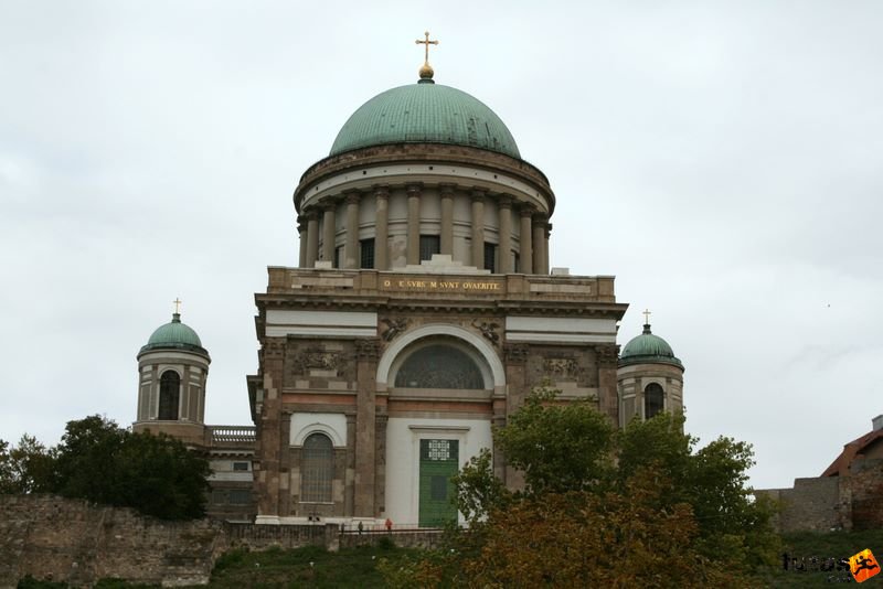 Nagyboldogasszony és Szent Adalbert prímási főszékesegyház