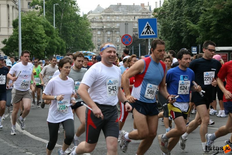 futás Maraton és félmaraton váltó