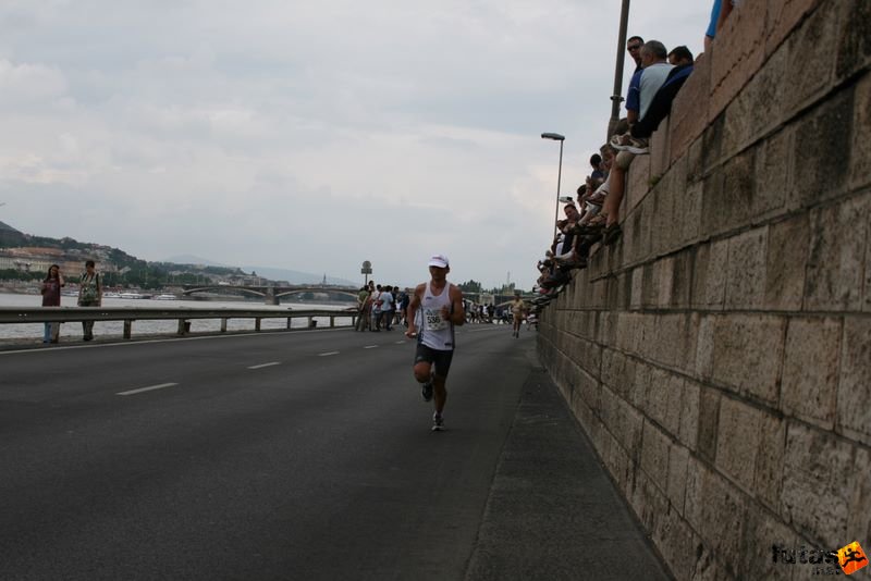 futás Maraton és félmaraton váltó