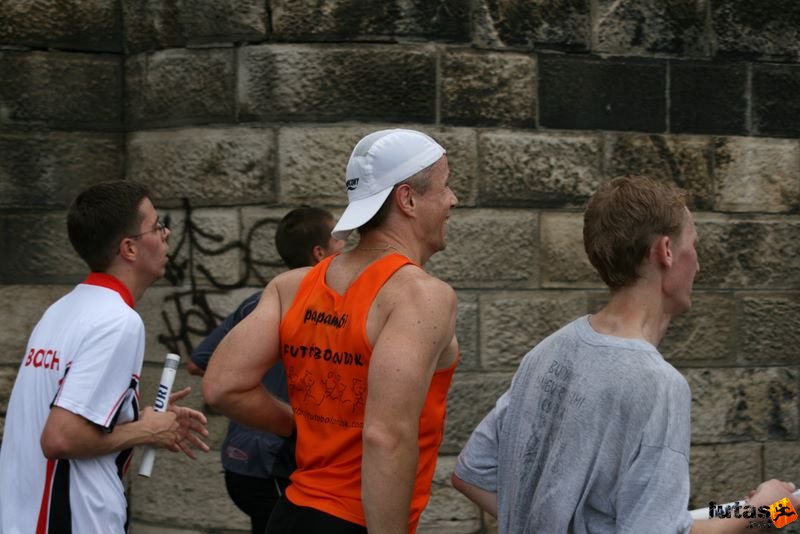 futás Maraton és félmaraton váltó
