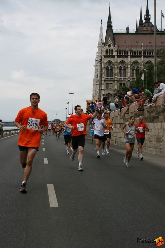futás Maraton és félmaraton váltó