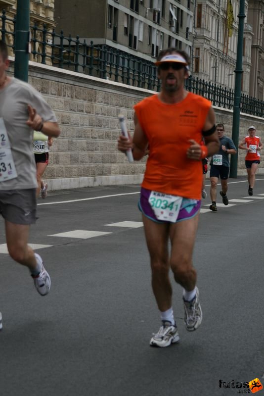 futás Maraton és félmaraton váltó