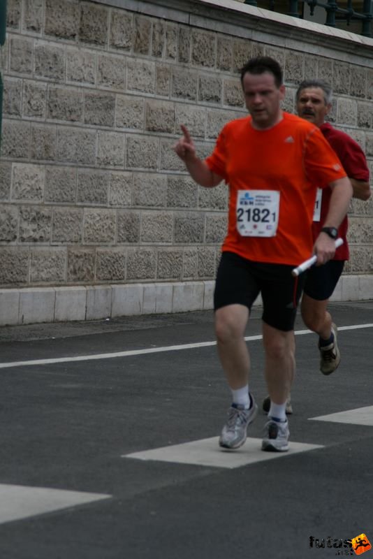 futás Maraton és félmaraton váltó
