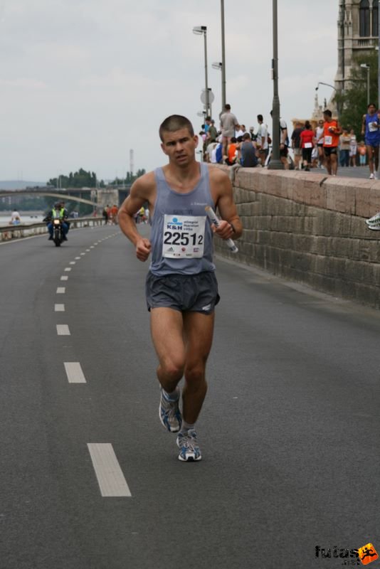 futás Maraton és félmaraton váltó