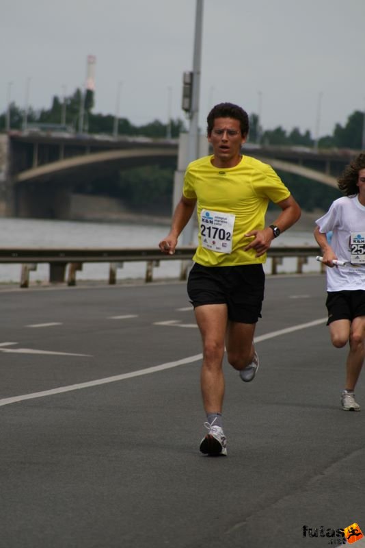 futás Maraton és félmaraton váltó