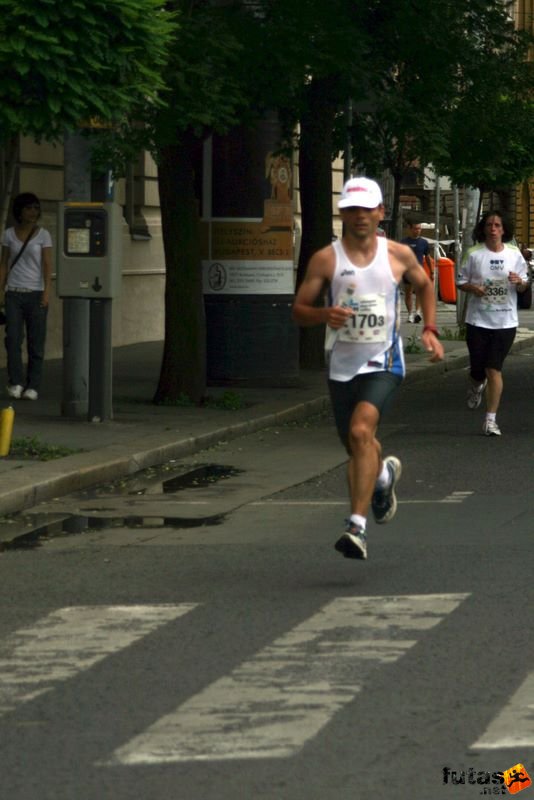 futás Maraton és félmaraton váltó