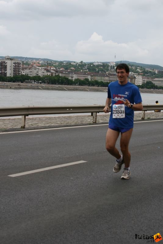 futás Maraton és félmaraton váltó