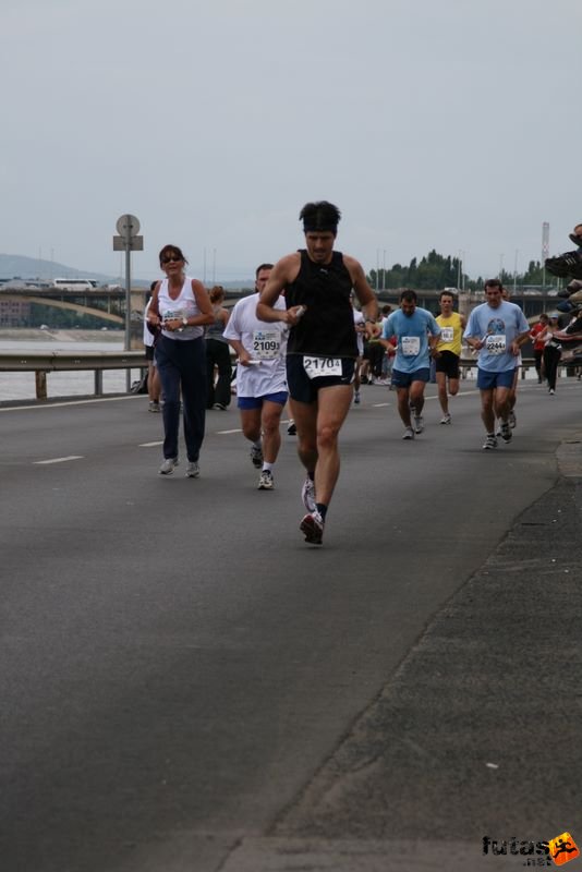 futás Maraton és félmaraton váltó