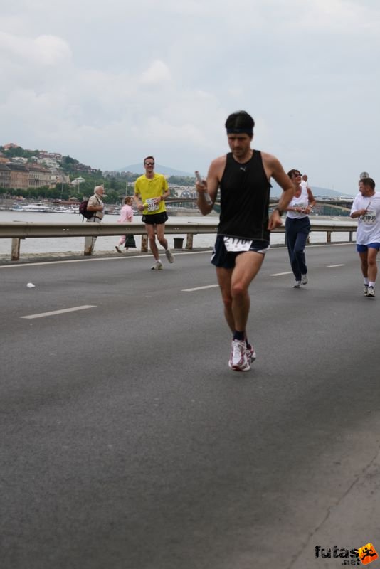 futás Maraton és félmaraton váltó