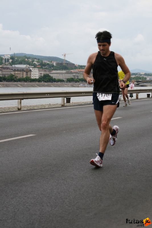 futás Maraton és félmaraton váltó