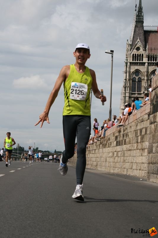 futás Maraton és félmaraton váltó
