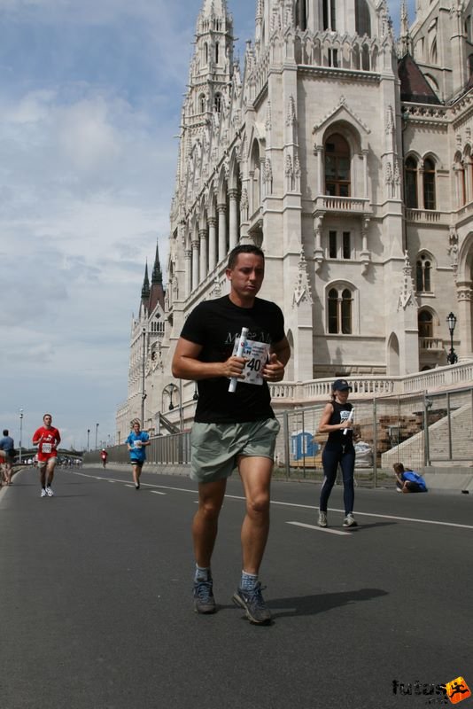 futás Maraton és félmaraton váltó