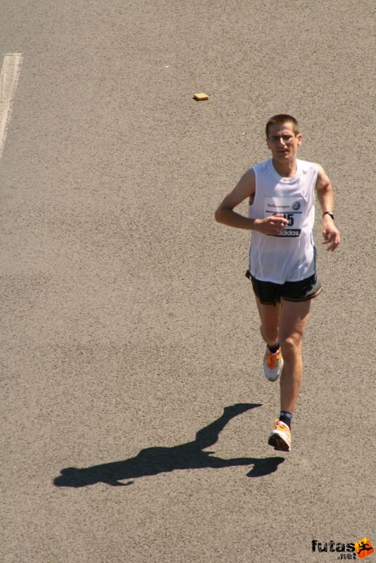 Volkswage Prague Marathon Runner