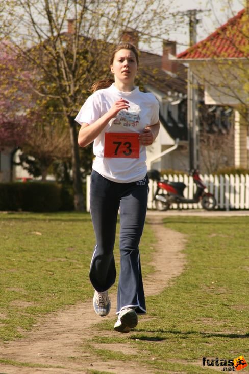 Vásárhelyi Félmaraton Futóverseny Kecskemét 7834.jpg