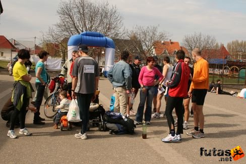 Vásárhelyi Félmaraton Futóverseny Kecskemét 7862.jpg