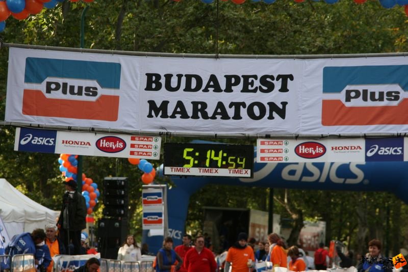 Budapest Marathon Maratoni célkapu Budapest Marathon in Hungary,, Maratoni célkapu