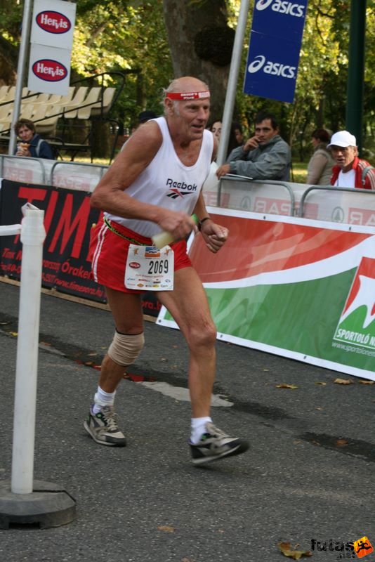 Budapest Marathon Fehér Károly, Kisújszállás Budapest Marathon in Hungary,, Fehér Károly, Kisújszállás