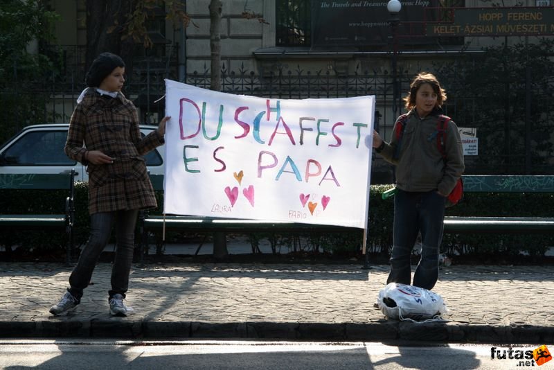 Budapest Marathon Du schaffest es Papa Budapest Marathon in Hungary,, Du schaffest es Papa