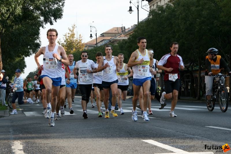 Budapest Marathon budapest_marathon_8984.jpg Budapest Marathon in Hungary, budapest marathon runners 8984.jpg