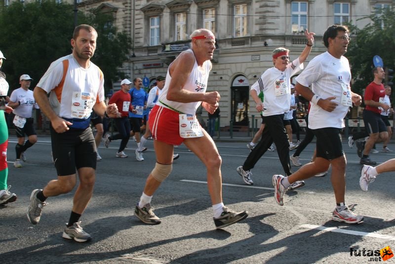 Budapest Marathon Fehér Károly was born in 1935 , Hungary Budapest Marathon in Hungary,, Fehér Károly was born in 1935 , Hungary