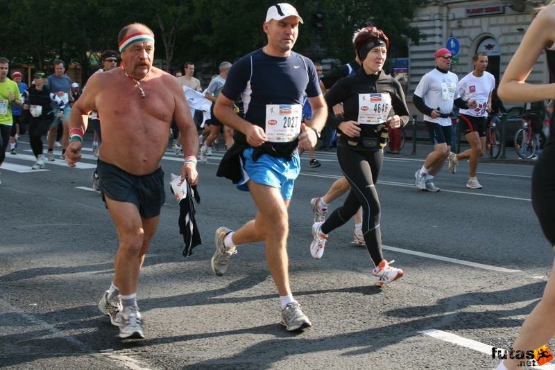 Budapest Marathon budapest_marathon_9048.jpg Budapest Marathon in Hungary, budapest marathon runners 9048.jpg