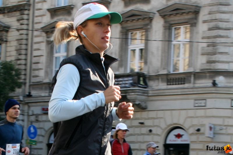 Budapest Marathon budapest_marathon_9053.jpg Budapest Marathon in Hungary, budapest marathon runners 9053.jpg