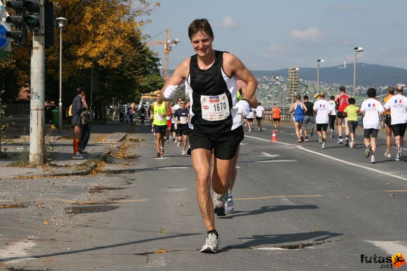 Budapest Marathon Ajanó, a Velencei-tó kör futások szervezője Budapest Marathon in Hungary,, Ajanó, a Velencei-tó kör futások szervezője