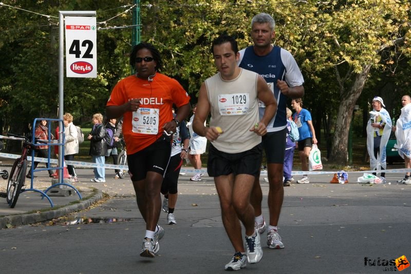 Budapest Marathon Frederik Lyndell, Patakfalvi Sándor Budapest Marathon in Hungary,, Frederik Lyndell, Patakfalvi Sándor