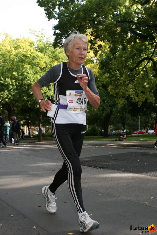 Budapest Maraton Taylor Sandy, Mynydd Isa, Mold Plus Budapest Marathon, Taylor Sandy, Mynydd Isa, Mold