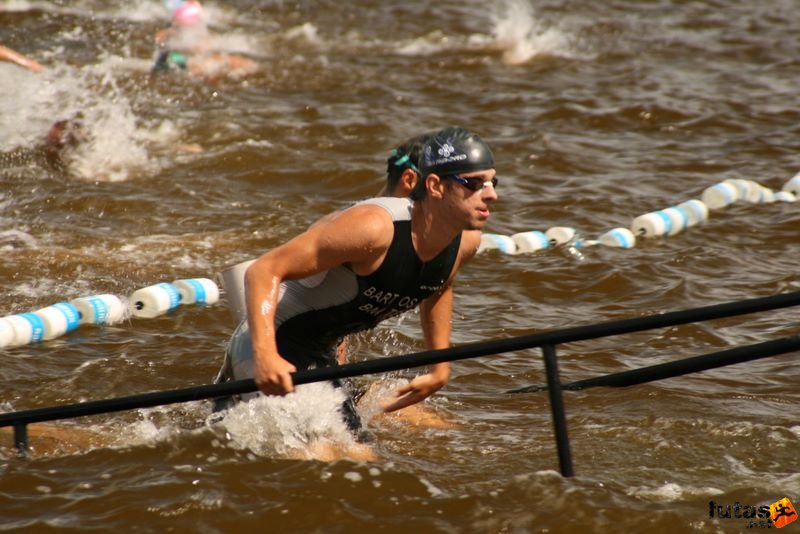 triatlon futás úszás kerékpározás