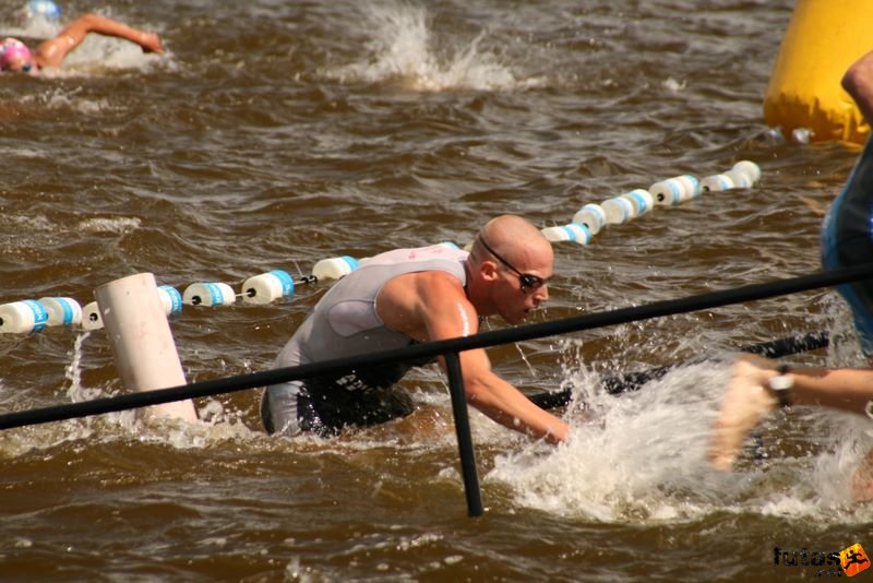 triatlon futás úszás kerékpározás