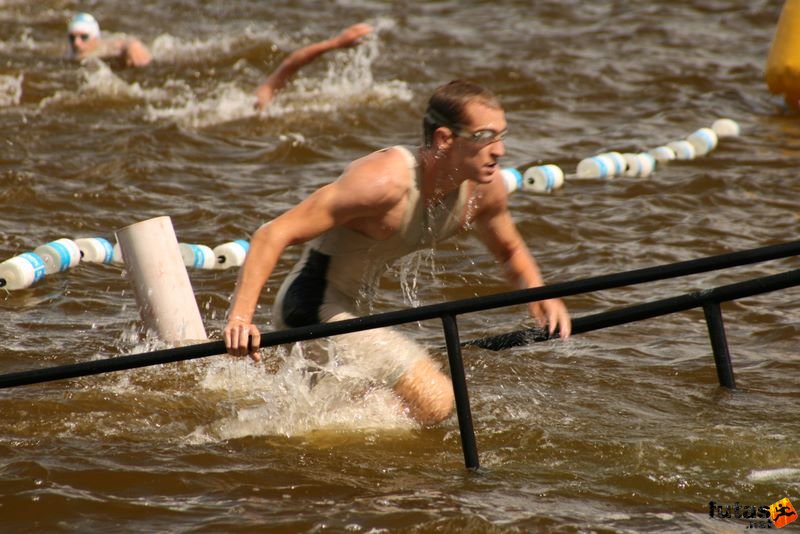 triatlon futás úszás kerékpározás