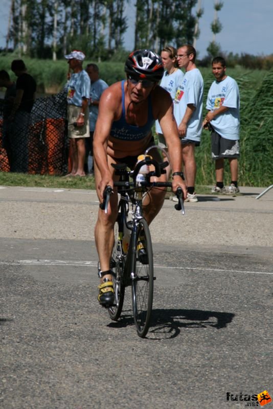 triatlon futás úszás kerékpározás