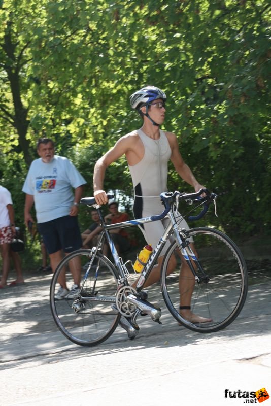 triatlon futás úszás kerékpározás