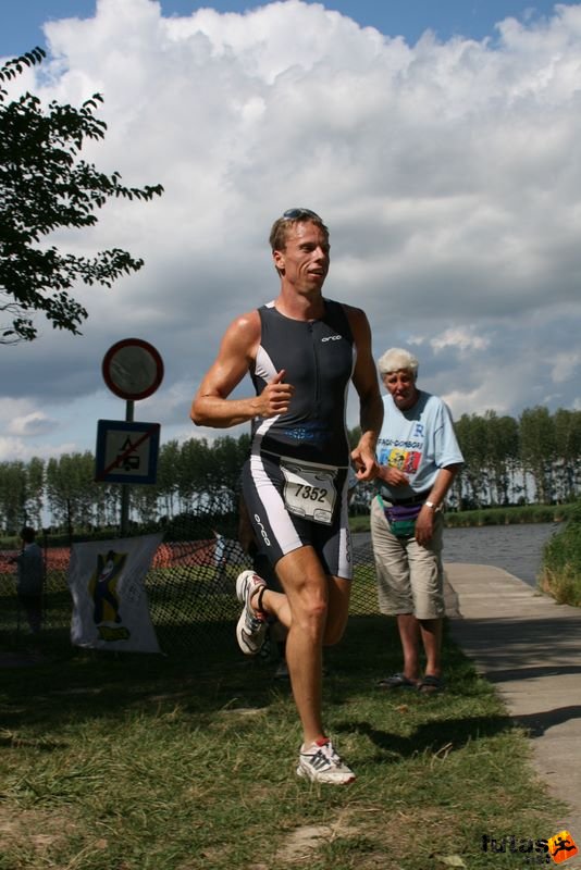 triatlon futás úszás kerékpározás