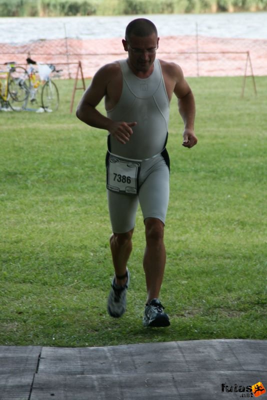 triatlon futás úszás kerékpározás