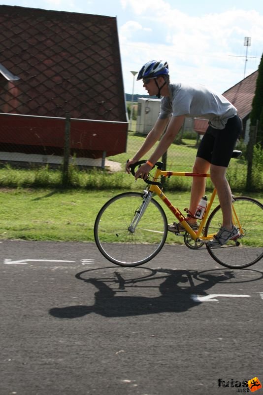 triatlon futás úszás kerékpározás