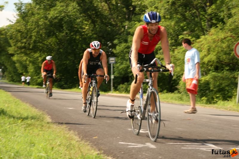 triatlon futás úszás kerékpározás