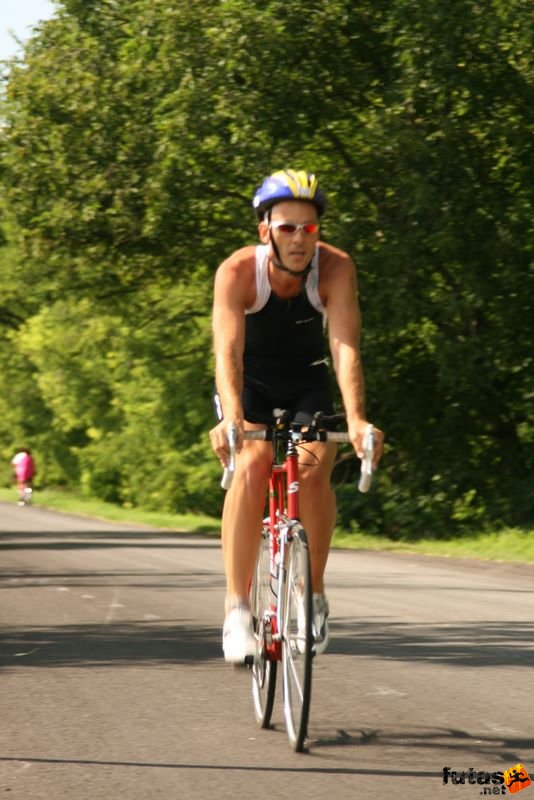 triatlon futás úszás kerékpározás