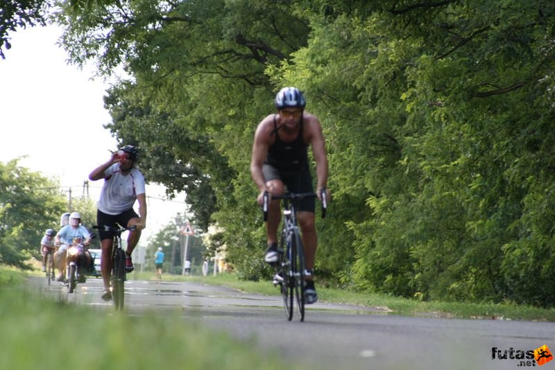 triatlon futás úszás kerékpározás