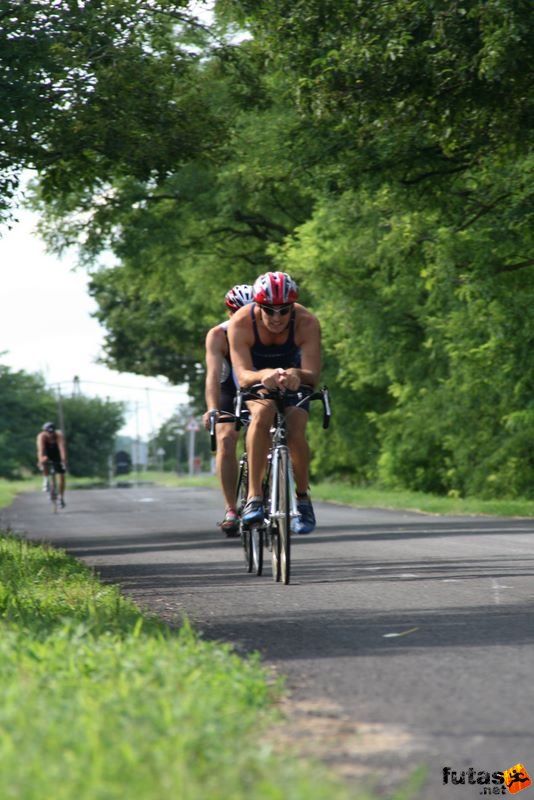 triatlon futás úszás kerékpározás