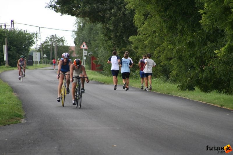 triatlon futás úszás kerékpározás