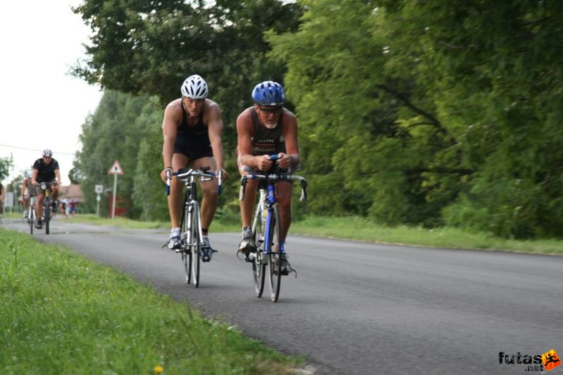 triatlon futás úszás kerékpározás