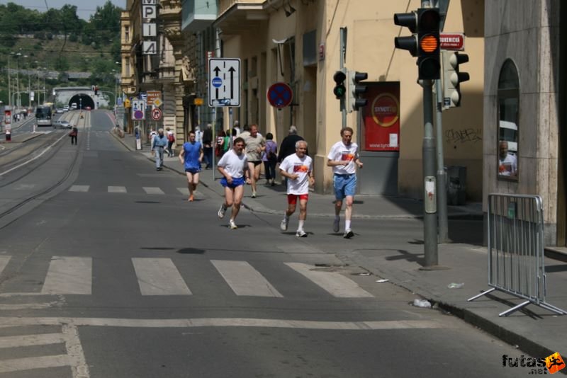 Prága Maraton futás praga_marathon_572.jpg runners in Prague
