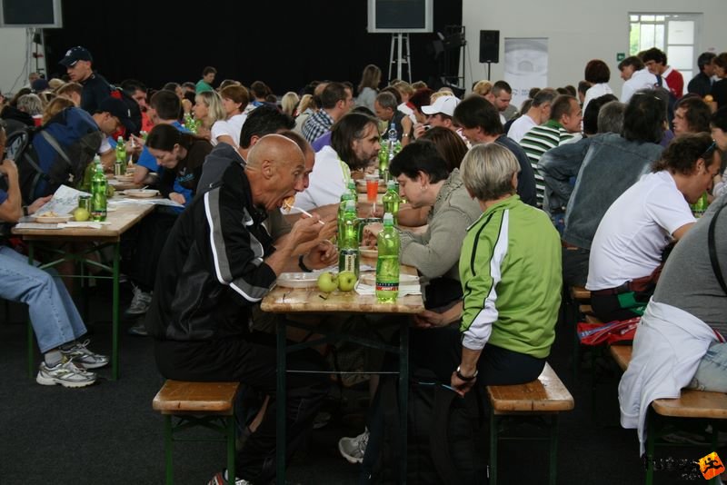 Prague Marathon Running praga_marathon_581.jpg eating before marathon