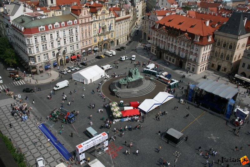 Prague Marathon Running prague_462.jpg Prague Old Town Square
