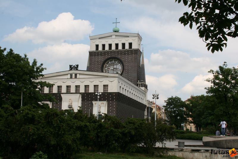 Prague Marathon Running prague_627.jpg Holy Jesus Heart Church Prague