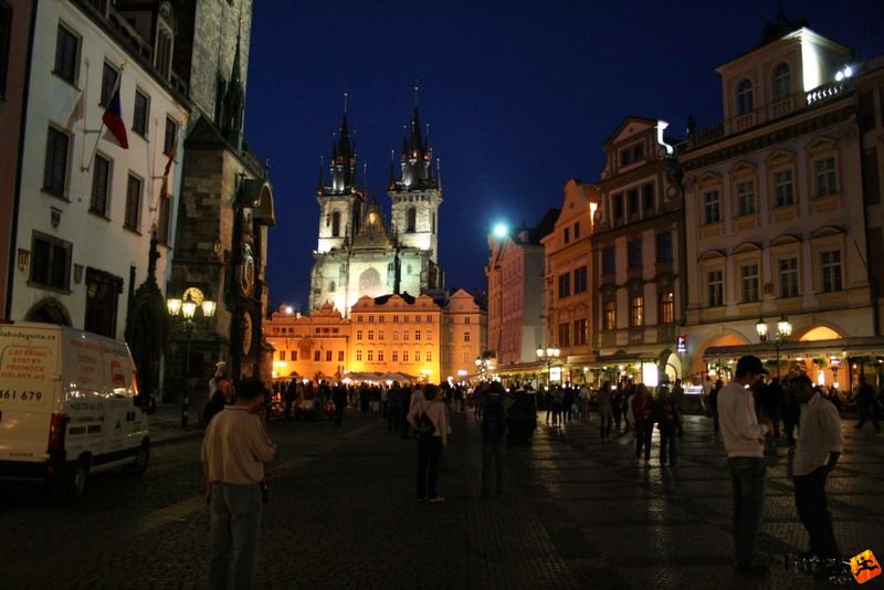 Prague Marathon Running prague_844.jpg Old Town Square at night
