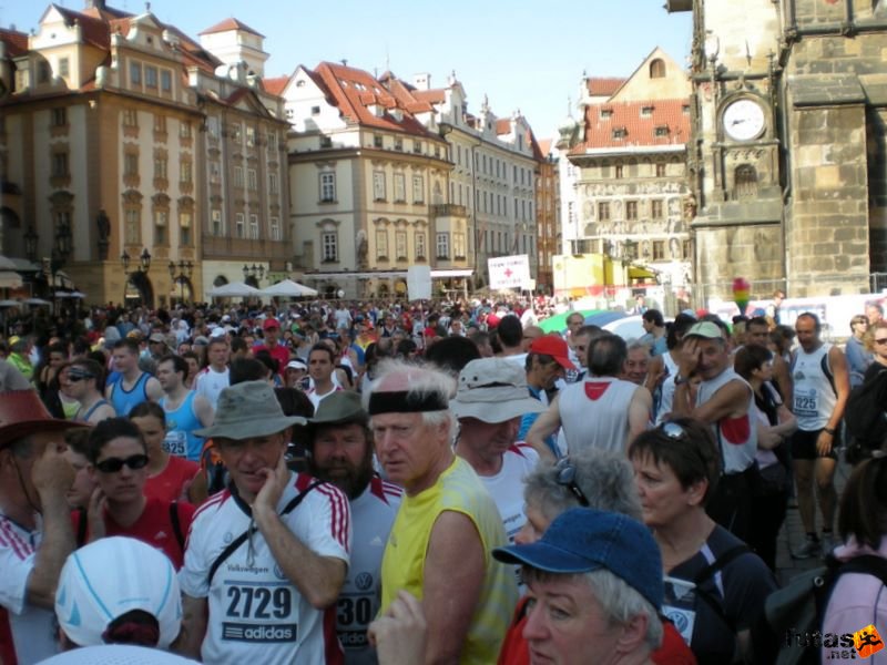 Prague Marathon Running praha_marathon_573.jpg marathon runners